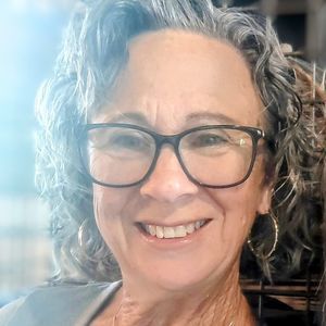 Meet your Posher, Candice